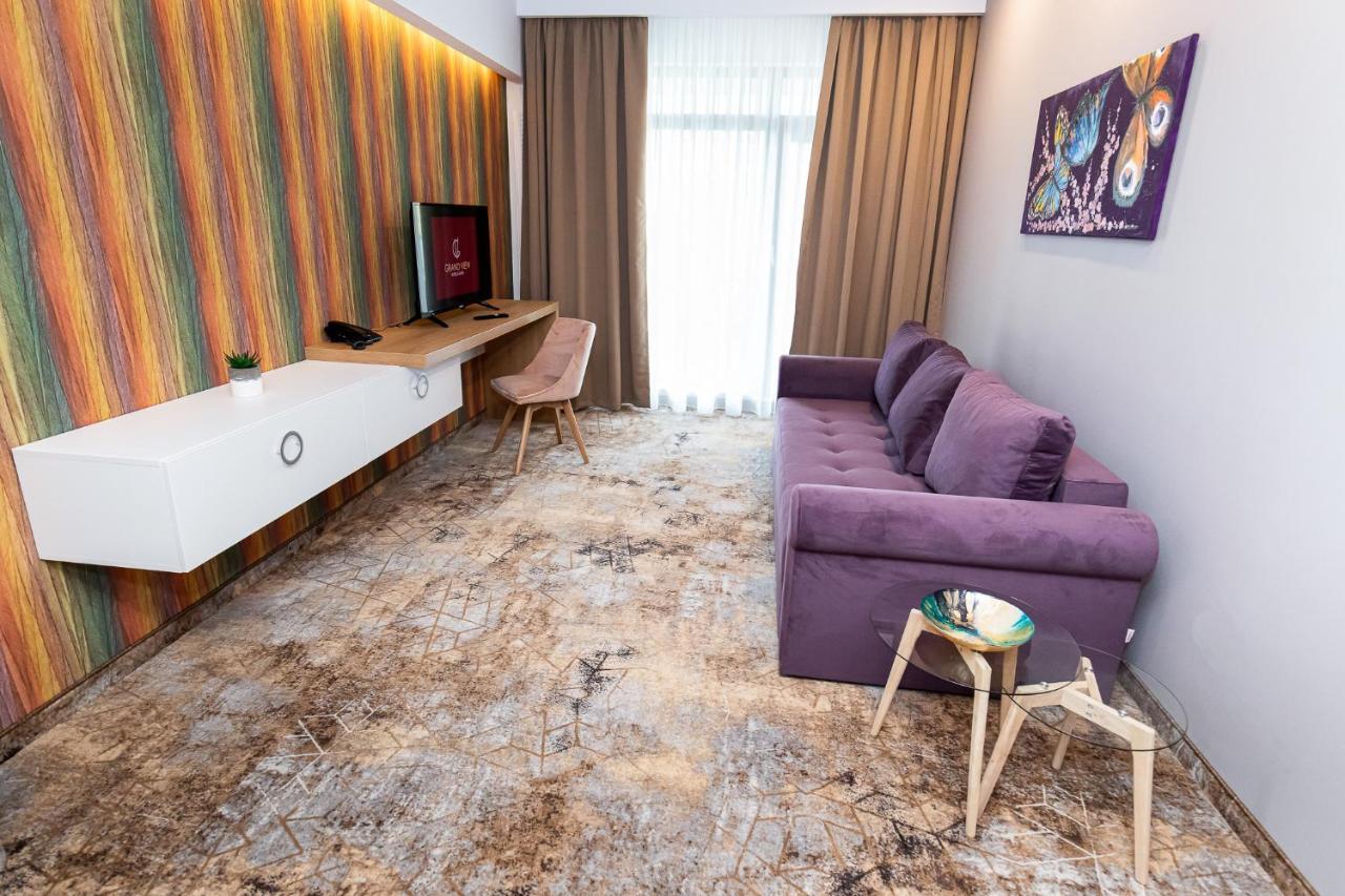 Grand View Hotel & Suites Copou Jászvásár Kültér fotó