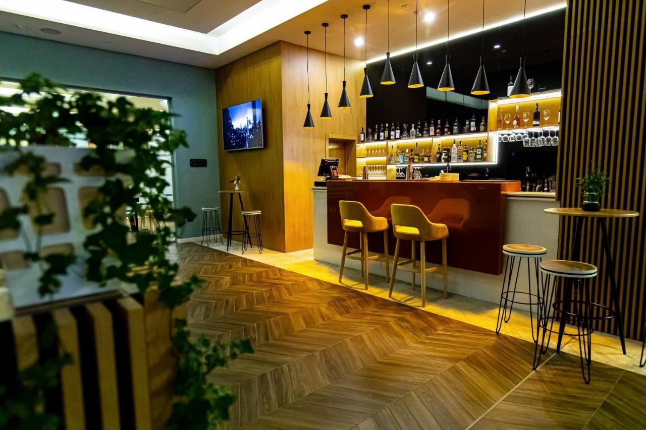 Grand View Hotel & Suites Copou Jászvásár Kültér fotó