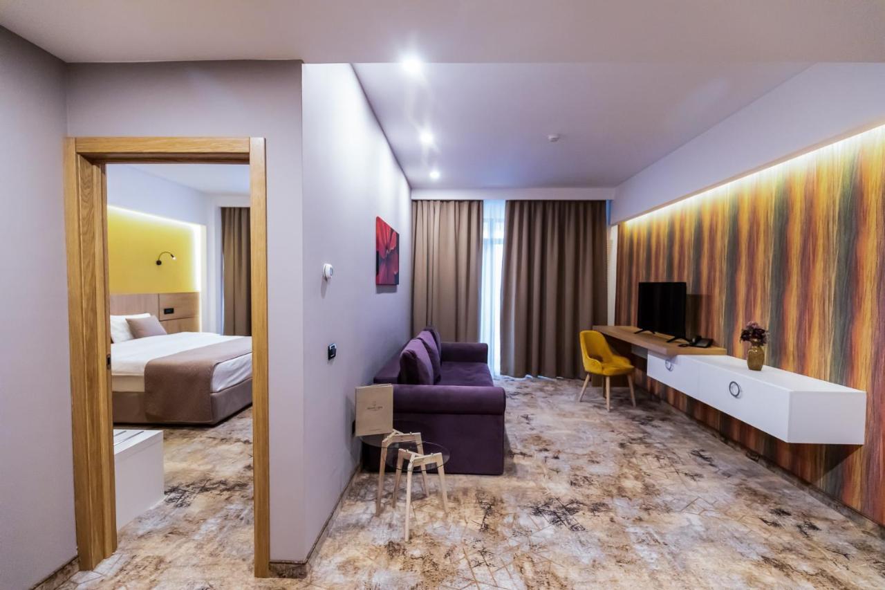 Grand View Hotel & Suites Copou Jászvásár Kültér fotó