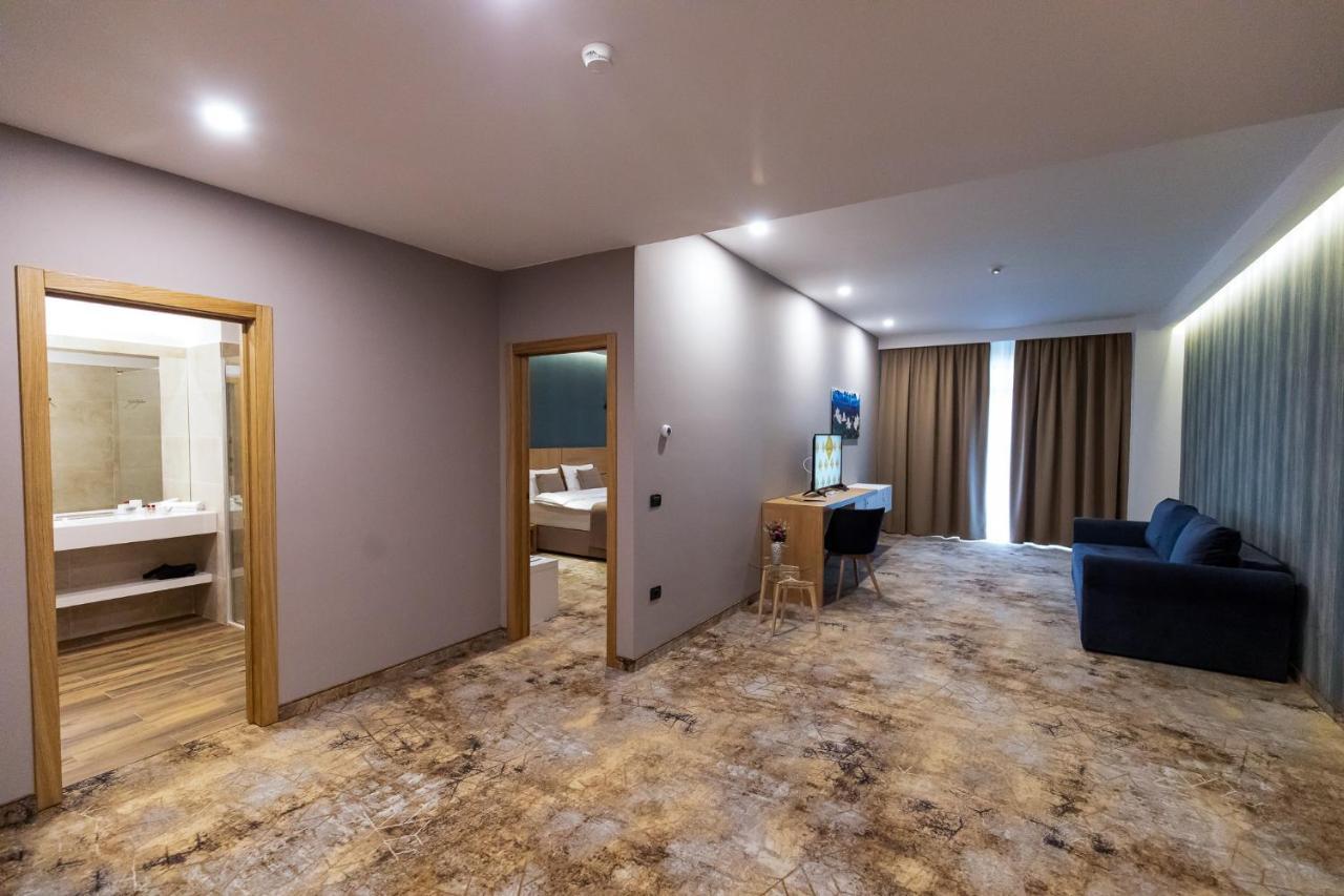 Grand View Hotel & Suites Copou Jászvásár Kültér fotó
